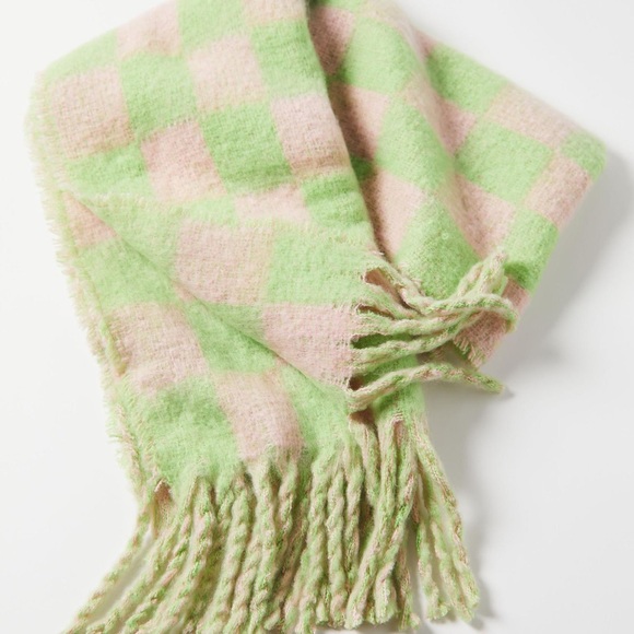 Urban outfitters checkered scarf - Picture 5 of 6